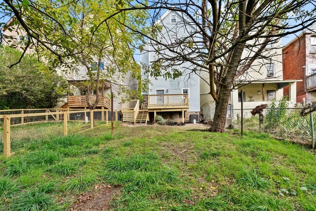 Building Photo - Beautiful Fully Renovated 3 Bedroom Home In Swissvale.  Available Immediately.