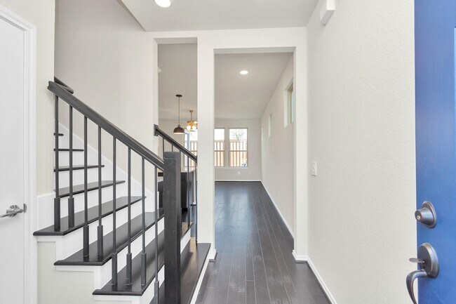 Building Photo - 10320 Marston Vineyard Dr