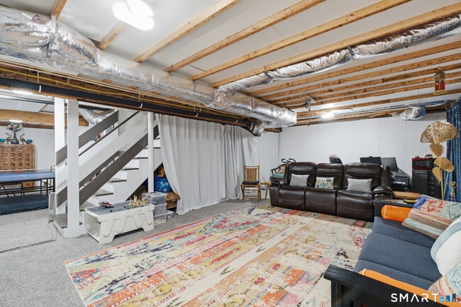 Building Photo - 7 Bridlewood
