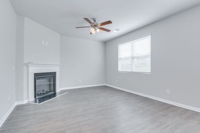 Building Photo - 4 Bedroom Minutes from Fort Eisenhower!