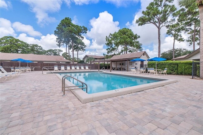 Building Photo - 2828 Stoneway Ln
