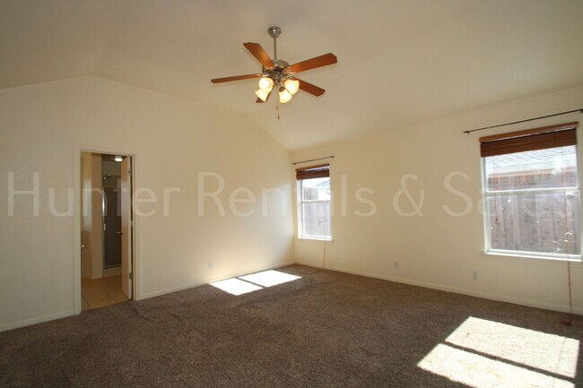 Building Photo - Room to Roam!