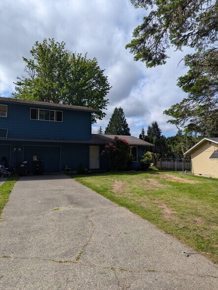 Building Photo - 2713 Wilderness Dr SE