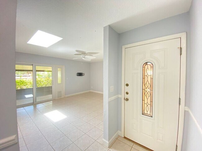 Building Photo - 104 Hatfield Ct