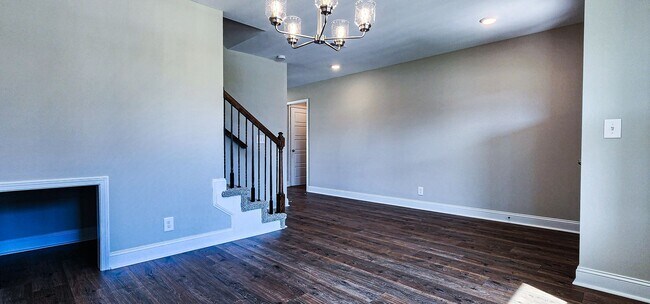 Building Photo - 186 Monaghan Dr