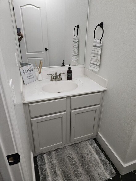 Building Photo - 1350 S Greenfield Rd