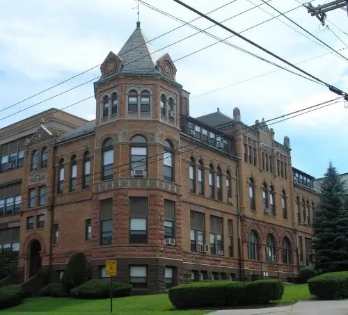 Primary Photo - 251 Court St