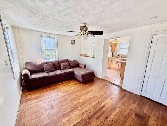 Primary Photo - 14 Amity St