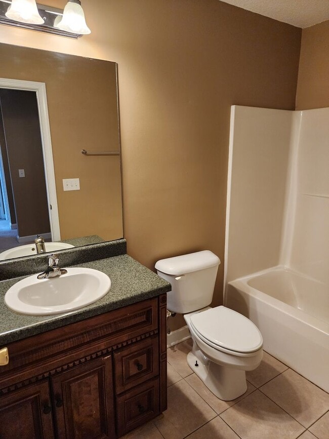 Building Photo - 122 Governors Blvd