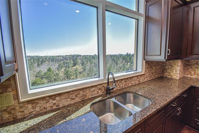 Building Photo - 2801 Wexford Dr