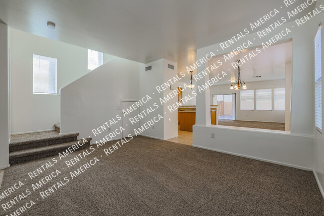 Building Photo - 4005 W Park St
