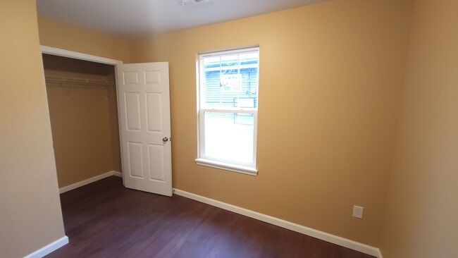 Building Photo - Fresh start calling, 3 Bedroom Rental Available!