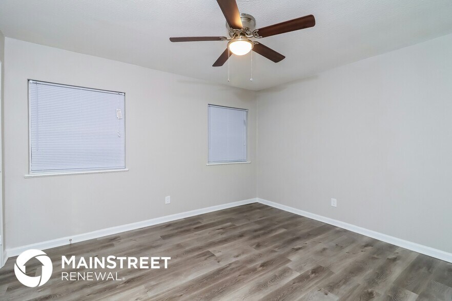 Building Photo - 3550 Creston Ct