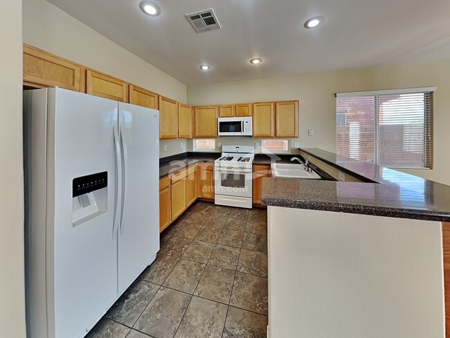 Building Photo - 7208 Rolling Shore Ct