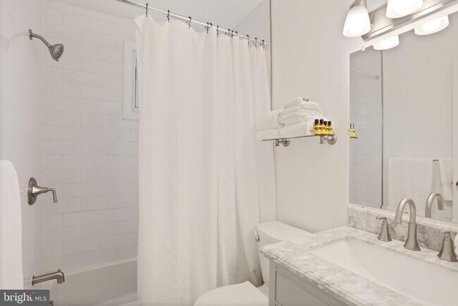 Building Photo - 4848 Red Fox Dr