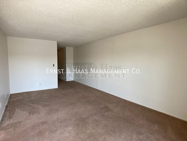 Building Photo - 4595 California Ave