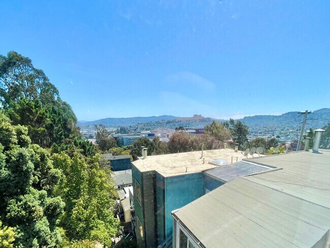 Building Photo - Potrero Hill 1 BR/1BA -  Parking, Laundry,...