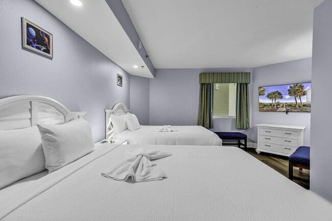 Building Photo - 2506 N Ocean Blvd