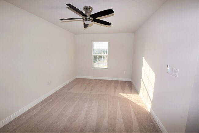 Building Photo - 4358 Silver Creek St