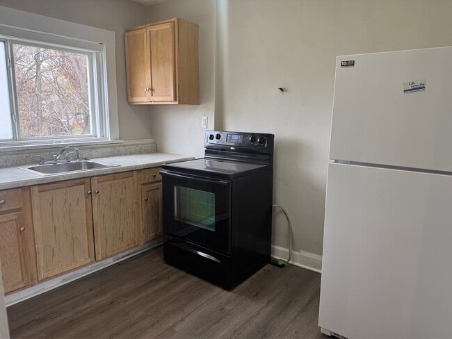 Building Photo - 201 N Independence Ave