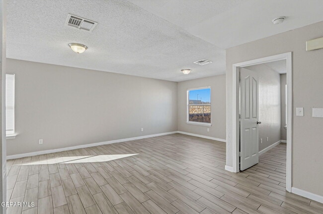 Building Photo - 12313 Tierra Arena Dr