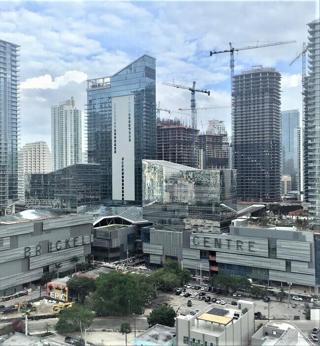 Building Photo - 350 S Miami Ave