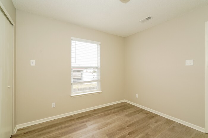 Building Photo - 6744 Everbloom Ln