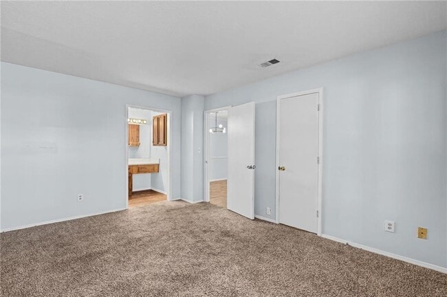 Building Photo - 1603 Augusta Dr