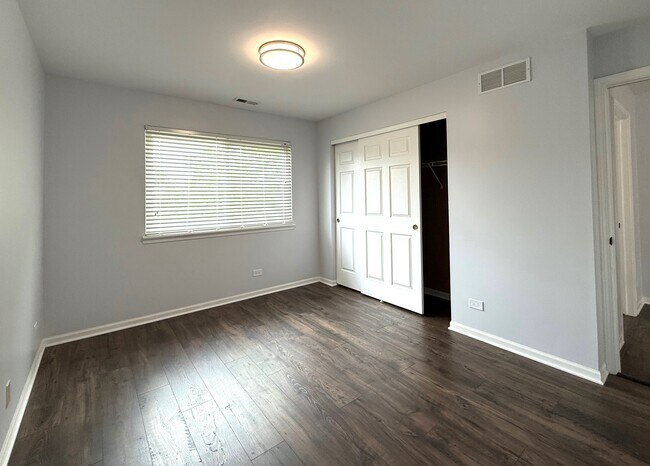 Building Photo - 924 Park Hill Cir
