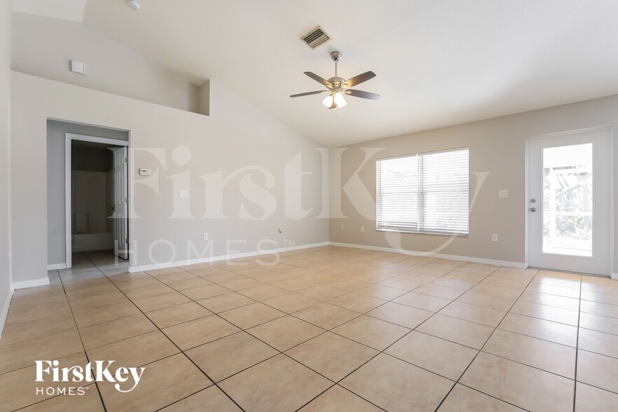 Building Photo - 2925 Silas Ave