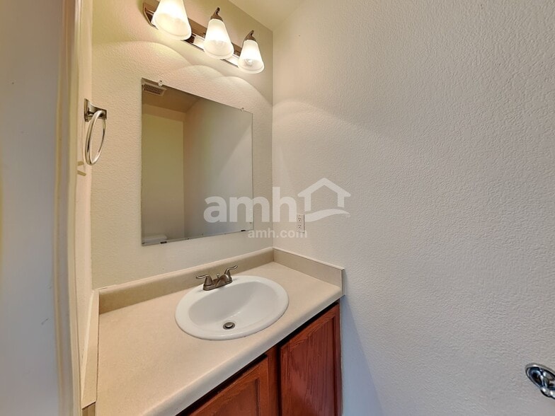Building Photo - 3500 Banda Ln