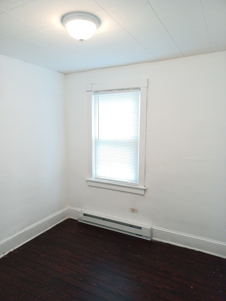 Bedroom 3 - 2437 Sycamore St