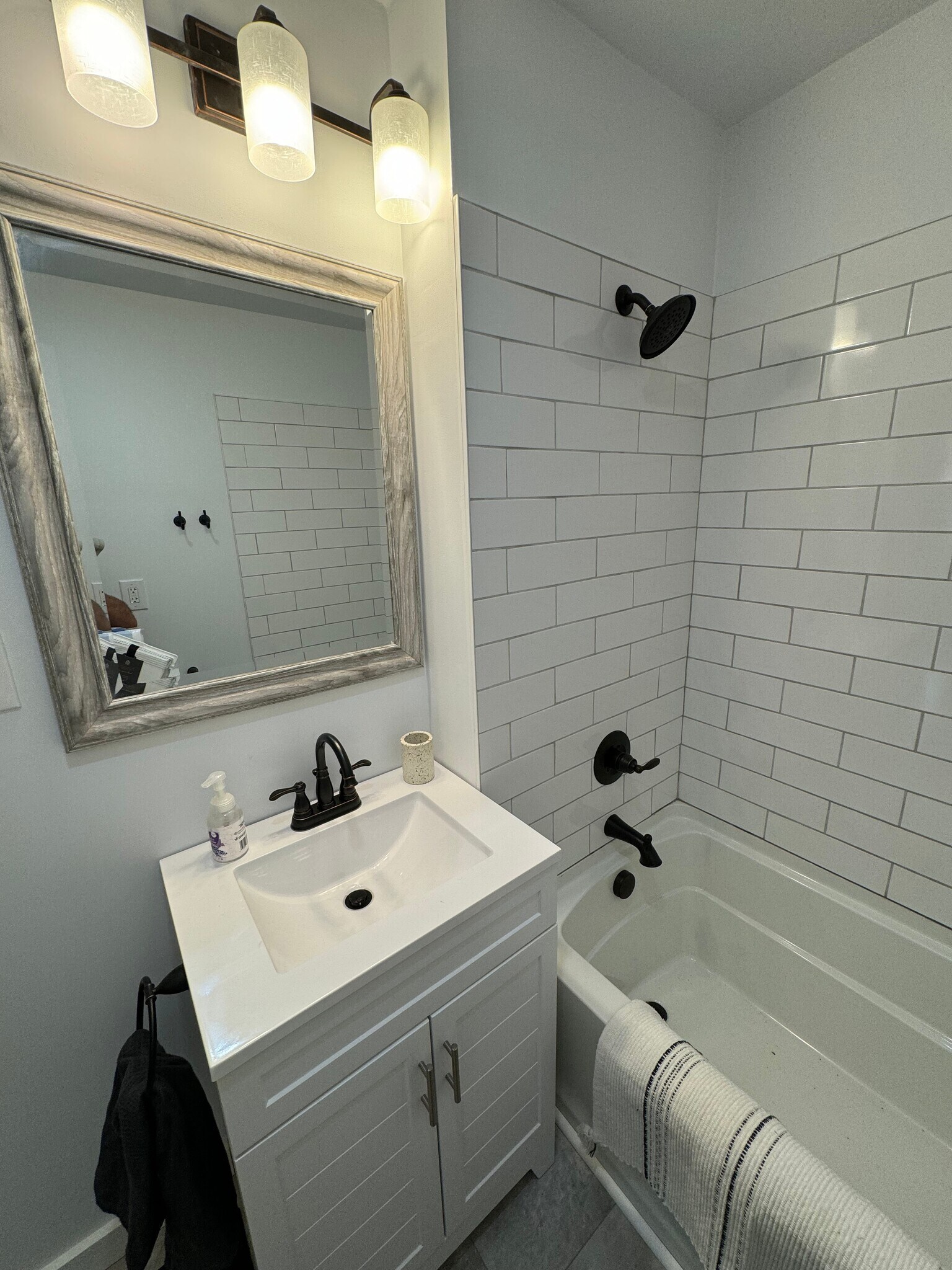 Building Photo - 9525 Sherwood Pl