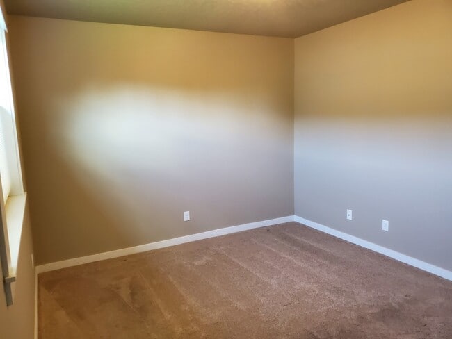 Building Photo - COMING SOON - 3 Bed 2 Bath single level - Fence - 2 Car Garage