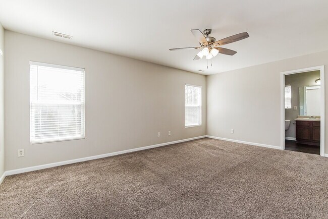 Building Photo - 141 Bellfare Dr