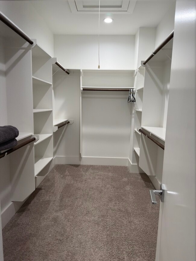 Building Photo - 6642 Del Rio St