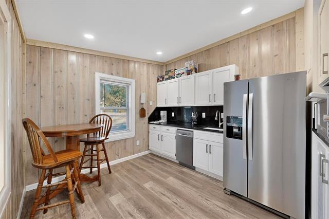 Building Photo - 4214 Falls Dr