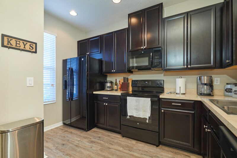 Building Photo - 7024 White Treetop Pl