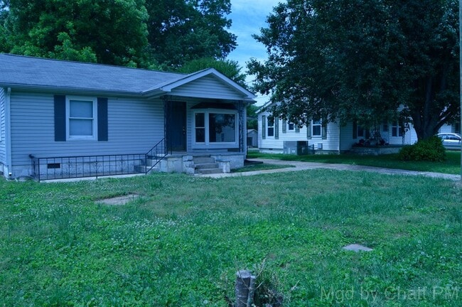 Building Photo - 805 Carden Ave
