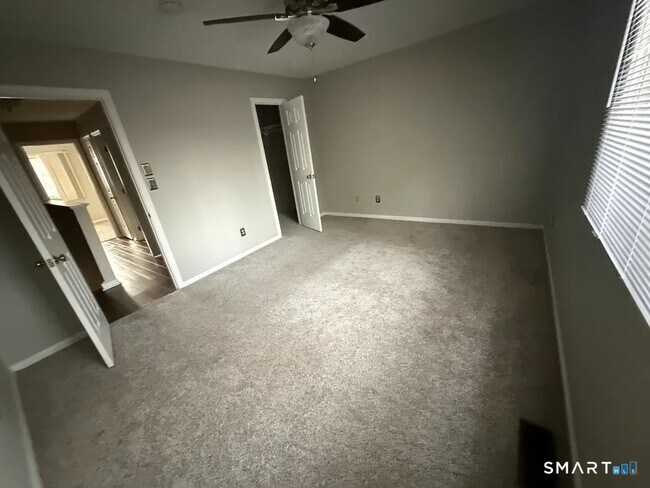 Building Photo - 155 Redstone Hl Rd