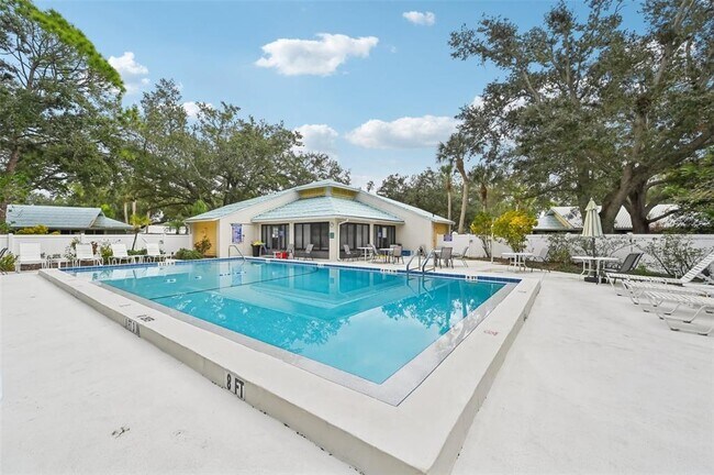 Building Photo - 227 Southampton Dr