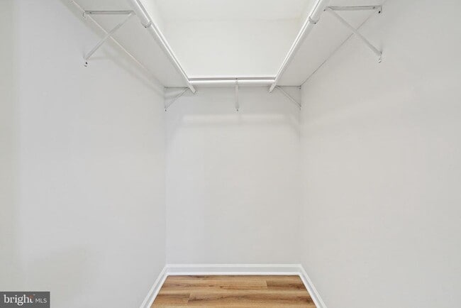 Building Photo - 9473 Clocktower Ln