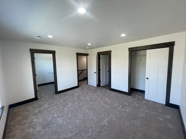 Building Photo - BRAND NEW Hayden Townhome