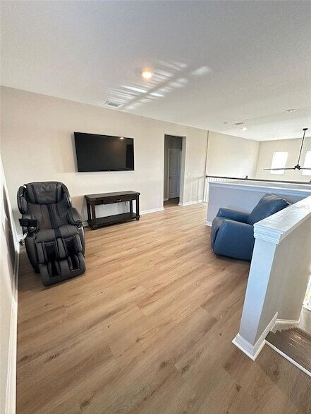 Building Photo - 33805 Astoria Cir