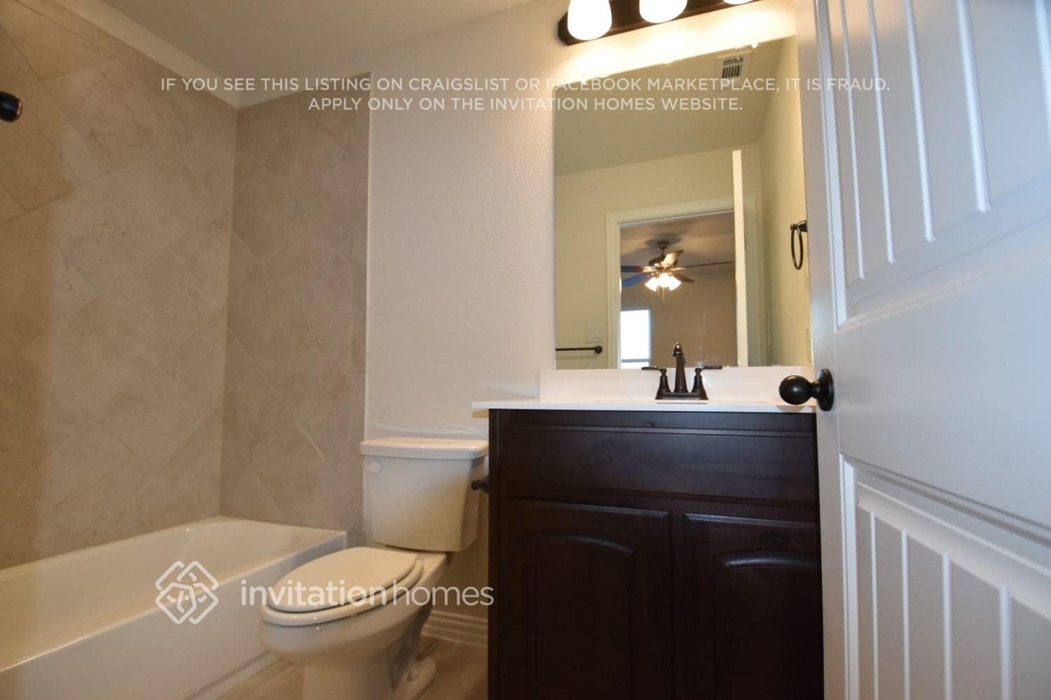 Building Photo - 1504 Smoke Signal Ln