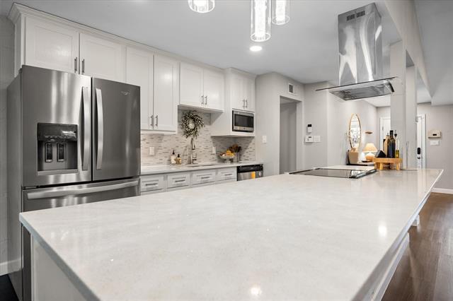 Building Photo - 3234 High Lark Dr