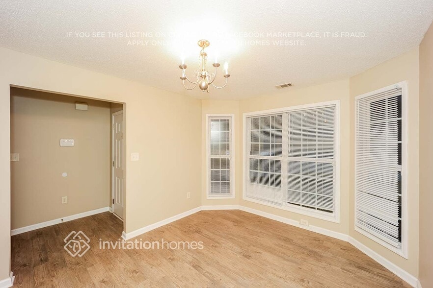 Building Photo - 220 Brookwood Cove