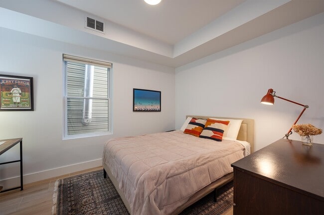 Building Photo - 201 New York Ave