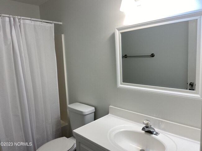 Building Photo - 338 Emerald Cove Ct
