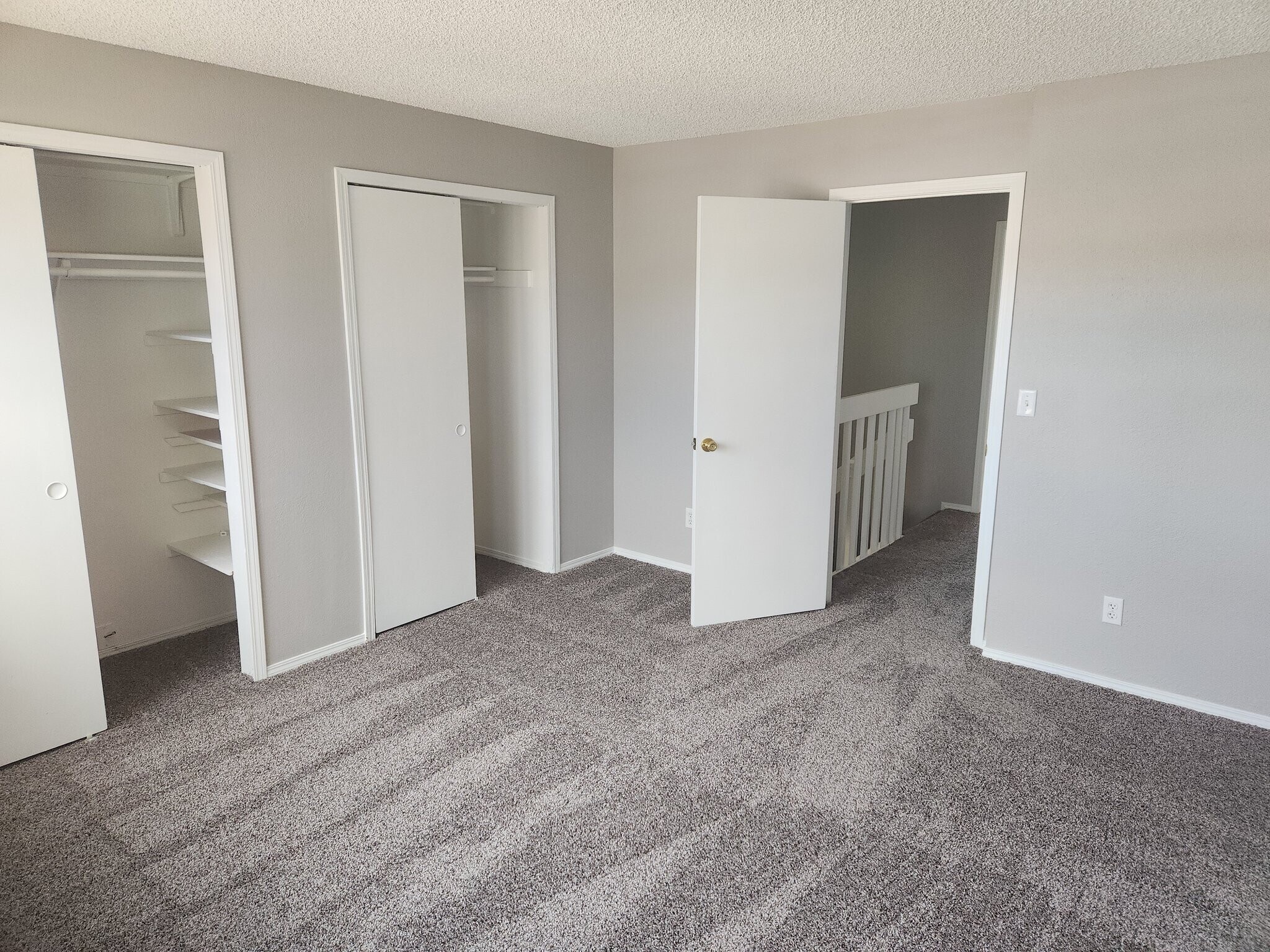 Building Photo - 8069 Lexington Park Dr